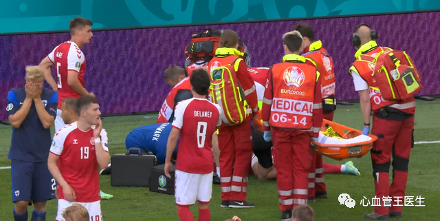 欧洲杯丹麦球员猝死球场！心肺复苏救了他的命！如何进行心肺复苏